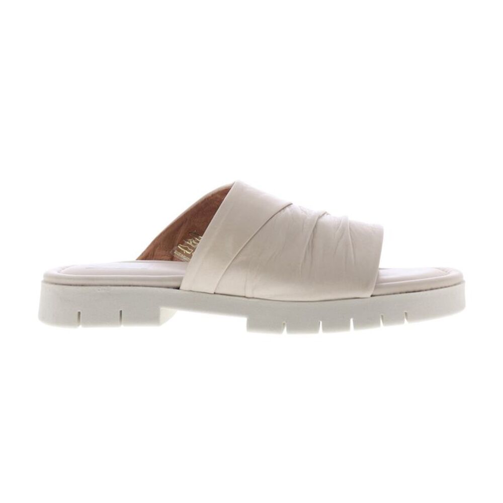 Miz Mooz Womens Claribel Beige Shoes (NWT)